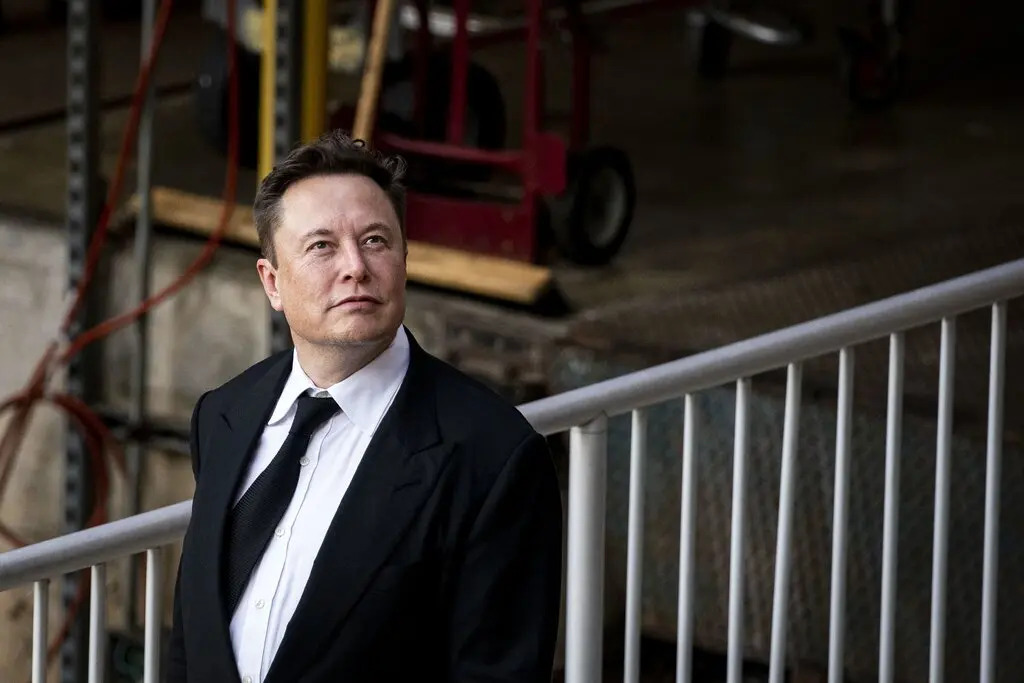 SEC điều tra các giao dịch mua cổ phiếu Twitter của Musk