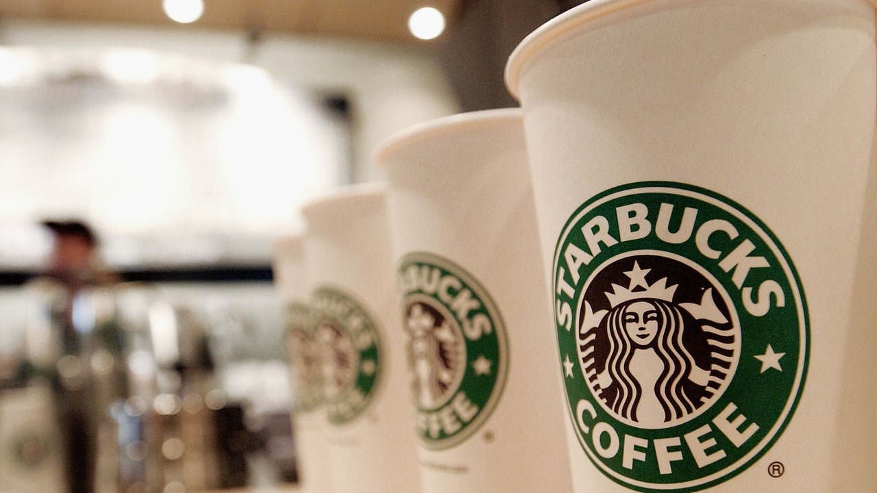 Starbucks có cửa hàng trong ga tàu điện ngầm thứ hai trên thế giới