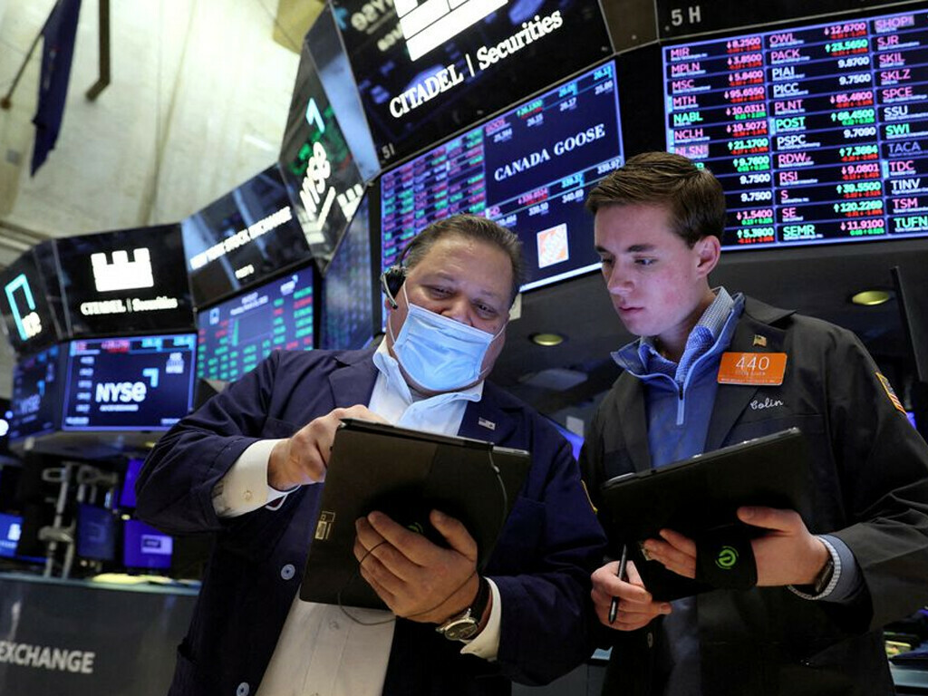 Dow Jones đảo chiều tăng, Nasdaq Composite giảm điểm