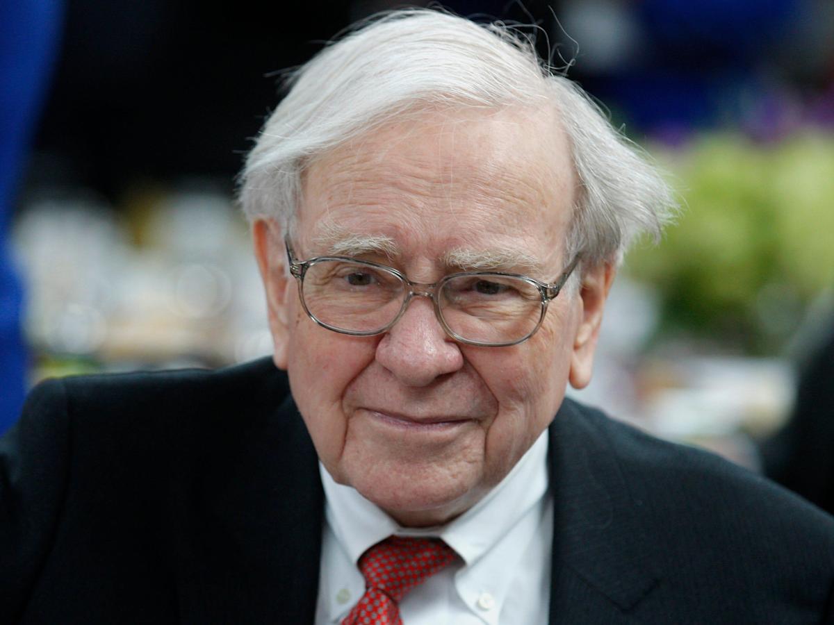 Thời buổi hỗn loạn, đến Warren Buffett cũng để tiền rơi