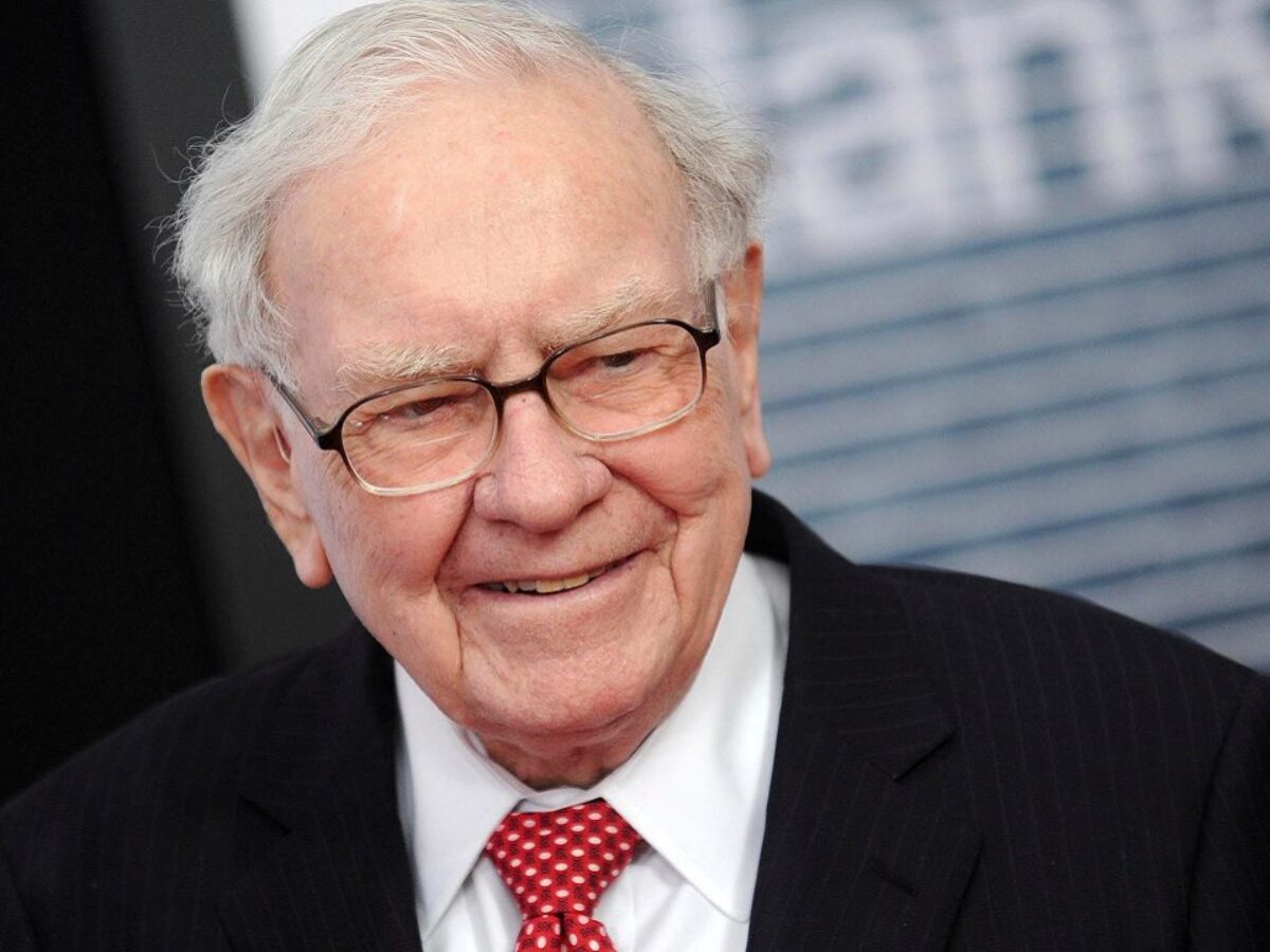 Lời khuyên Warren Buffett dành cho nhà đầu tư khi thị trường lao dốc