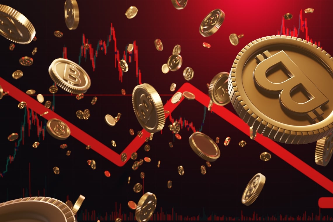 Bitcoin tụt dốc chạm đáy 2022, nghi vấn do một cá mập "xả hàng"