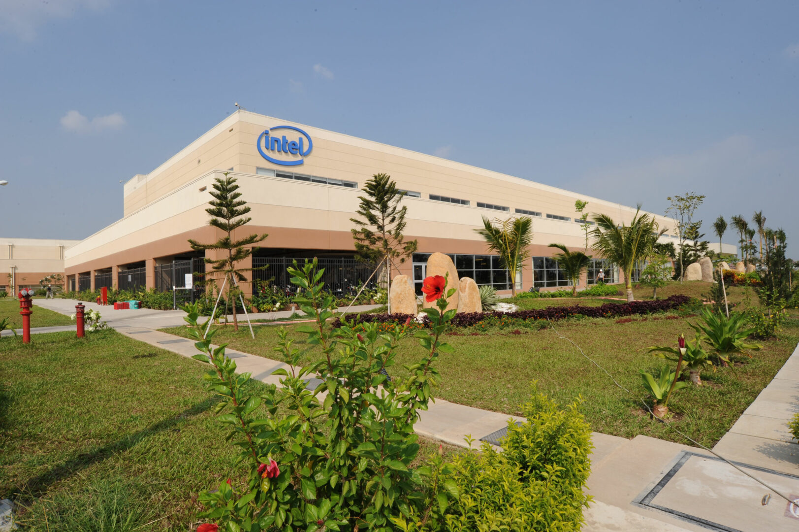 Việt Nam góp phần giúp Intel vượt khủng hoảng chip