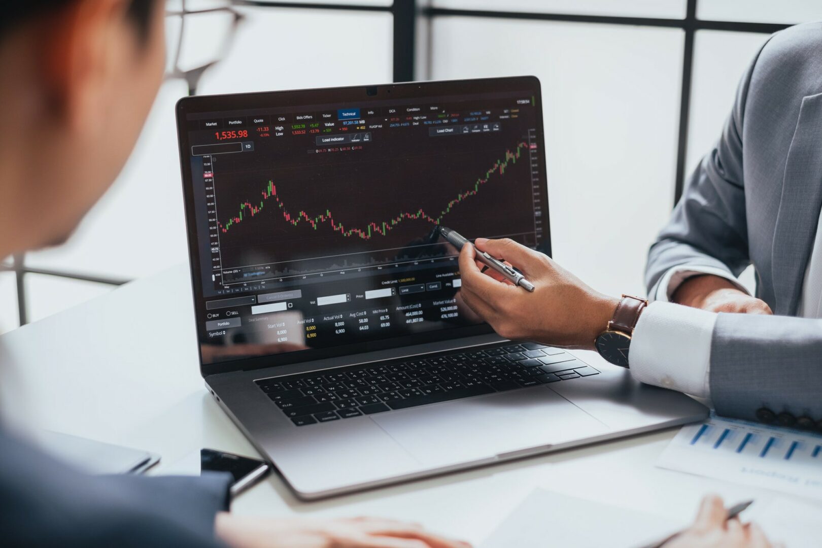 Meta, Paypal: 2 cổ phiếu Nasdaq được các nhà đầu tư hàng đầu thế giới mua vào trong quý trước