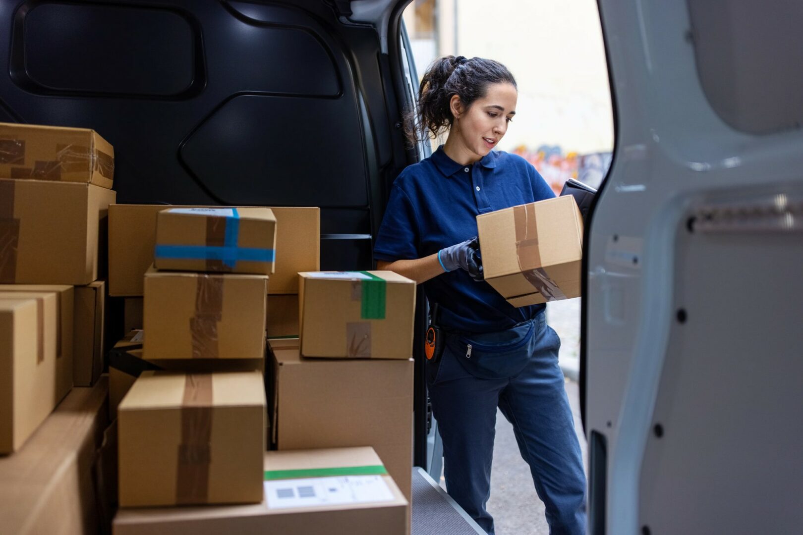 Cổ phiếu Amazon: so sánh lập trường giá tăng, giá giảm