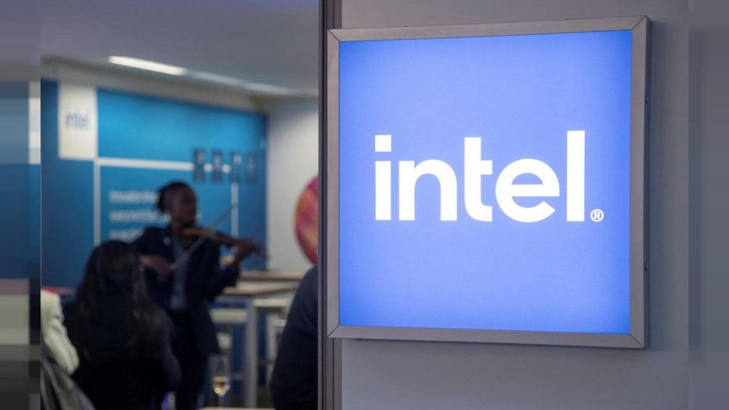 Intel tạm ngưng hoạt động của bộ phận chip PC