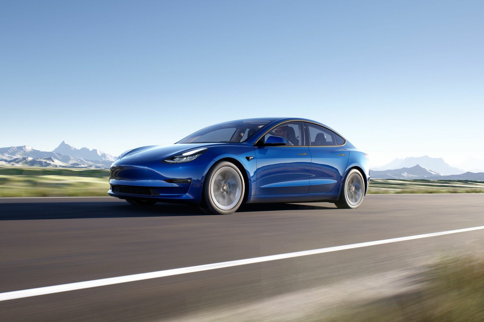 Tesla có thể ra mắt xe điện giá rẻ nhờ công nghệ của Panasonic