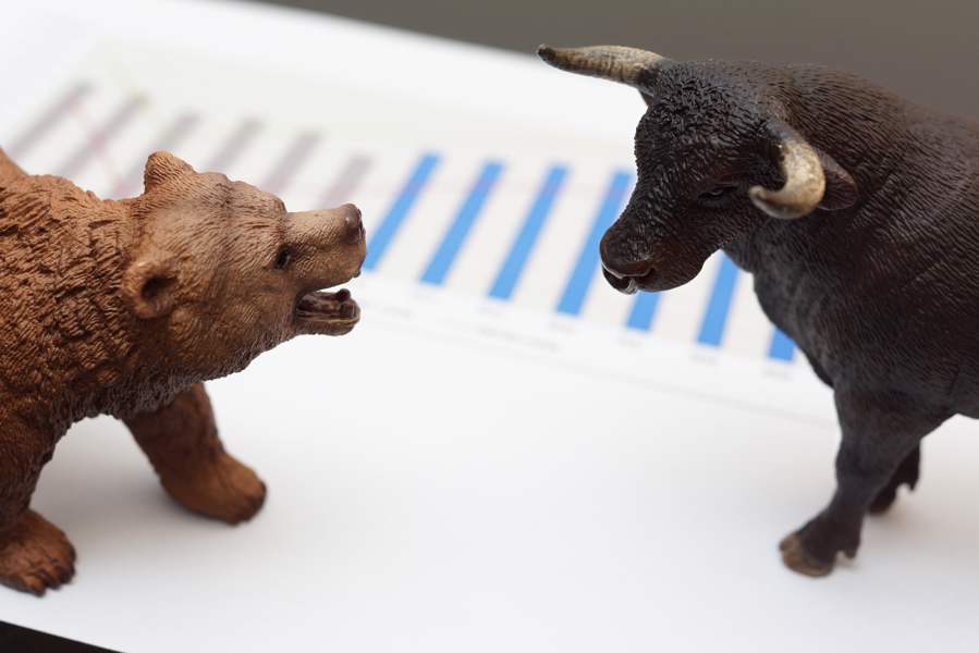 Nasdaq bị bán tháo không thương tiếc; khi lịch sử "thị trường gấu" lặp lại, nhà đầu tư nên làm gì?