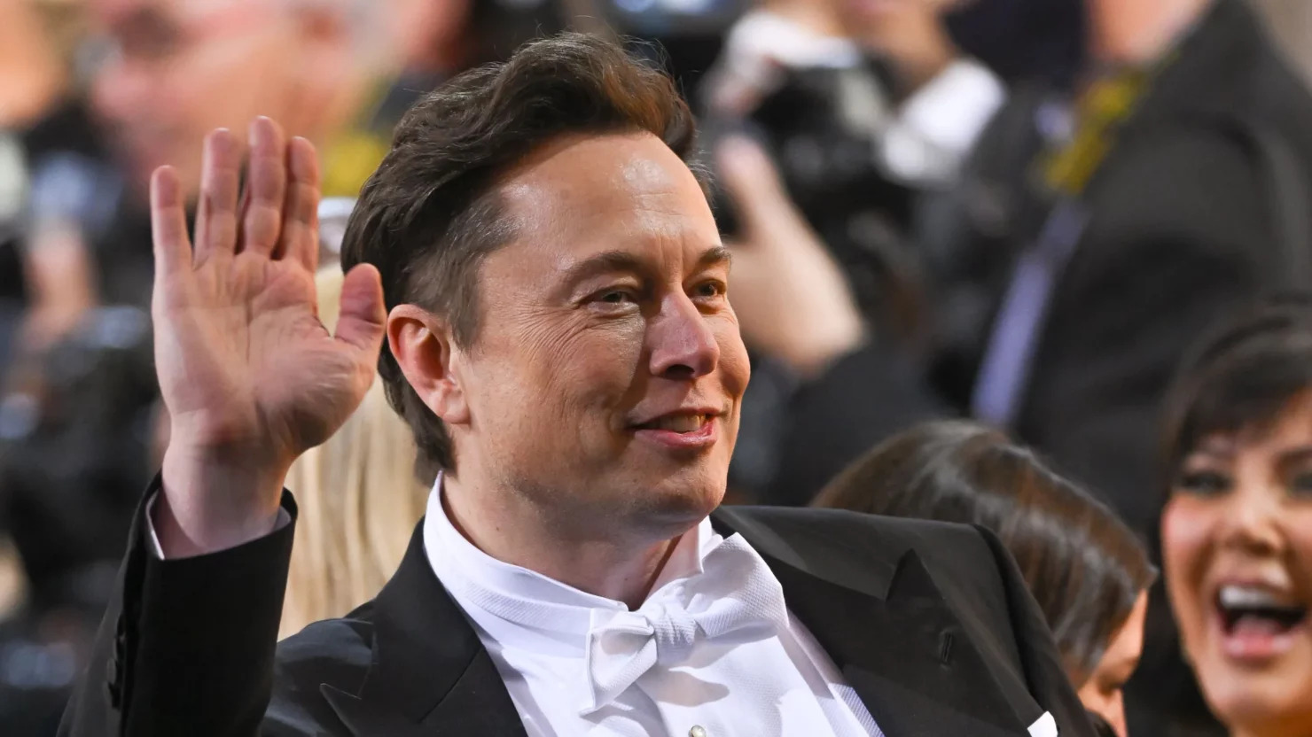 Họp xong với Elon Musk, nhân viên Twitter bất ổn