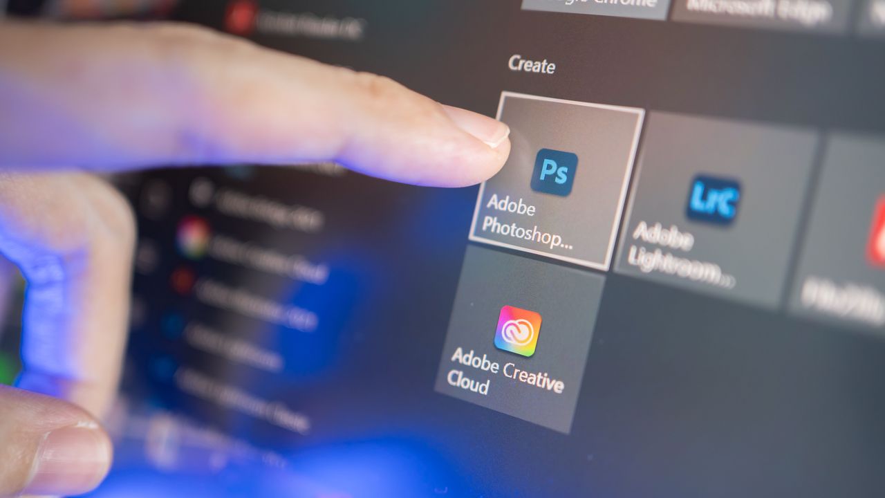 Citi cắt giảm giá mục tiêu cho cổ phiếu Adobe xuống mức thấp nhất Phố Wall – lý do là chi tiêu yếu của người tiêu dùng