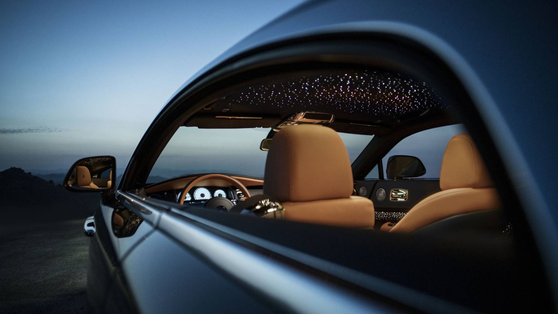Đằng sau bầu trời sao của Rolls-Royce