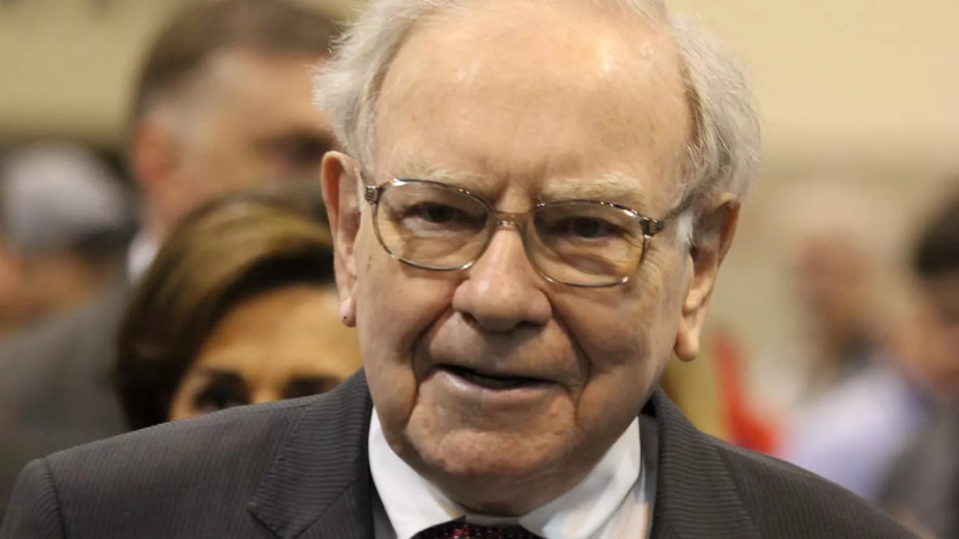 Học đầu tư theo Warren Buffett? Hãy mua Apple và tránh xa cổ phiếu này