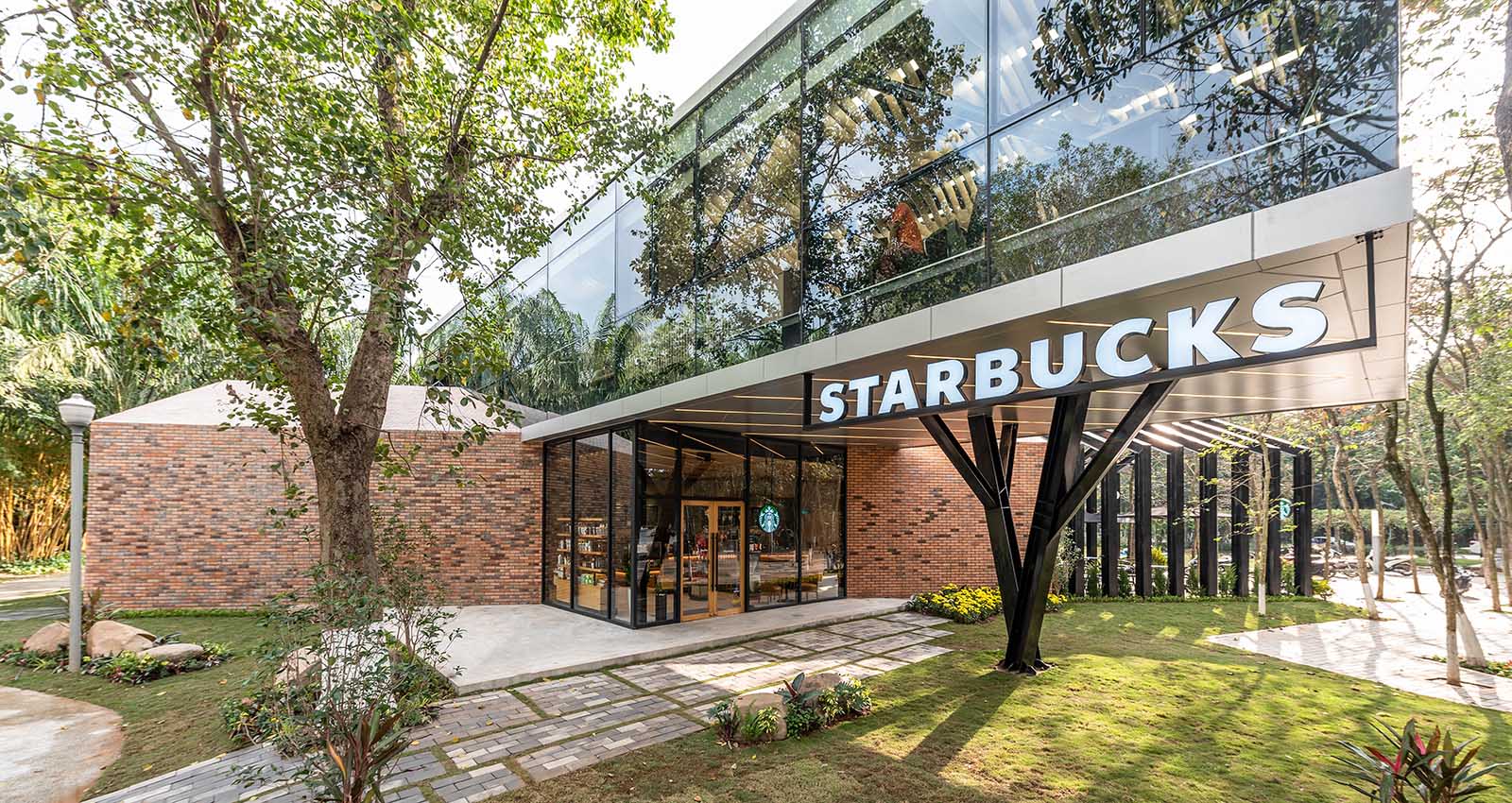 Starbucks khó khăn tìm chỗ đứng tại Việt Nam