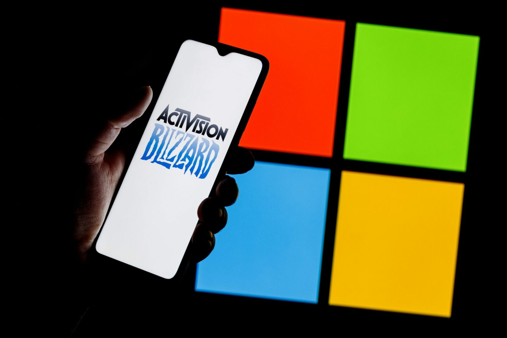 Microsoft bị điều tra thương vụ Activision