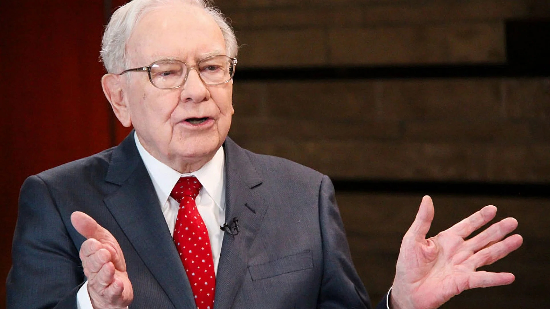 Warren Buffett bật mí 3 bài học về đầu tư bất động sản