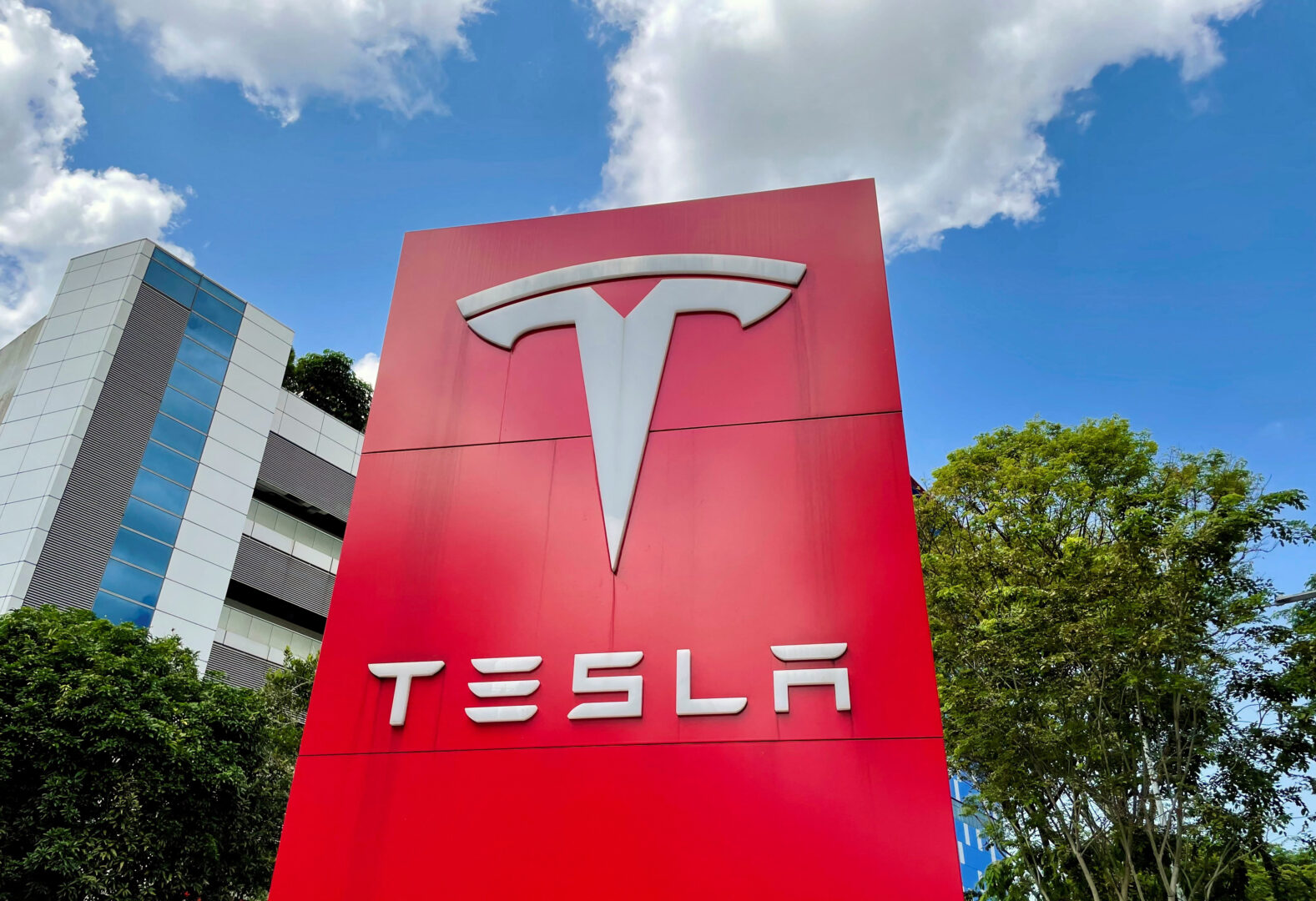 Tesla chuẩn bị BCTC: chuyên gia Phố Wall bi quan nhất về cổ phiếu đang ít bi quan hơn – ông nhìn thấy gì ở phía trước?
