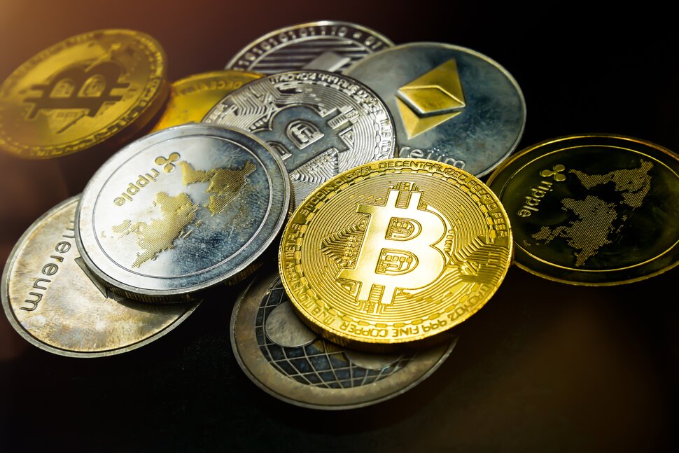 Bitcoin trượt giá; thị trường suy yếu vào cuối tuần