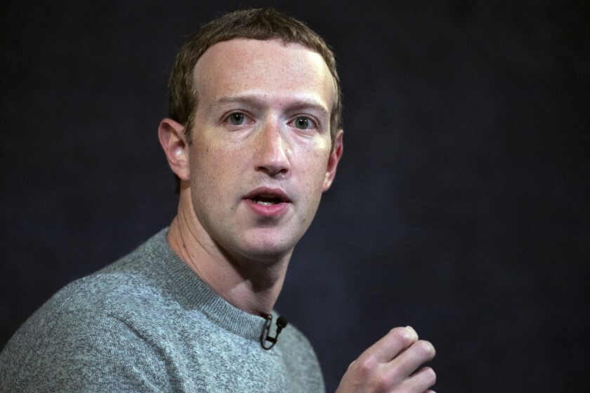 Instagram sa lầy vì cố bắt chước TikTok, Mark Zuckerberg sắp phải bán WhatsApp
