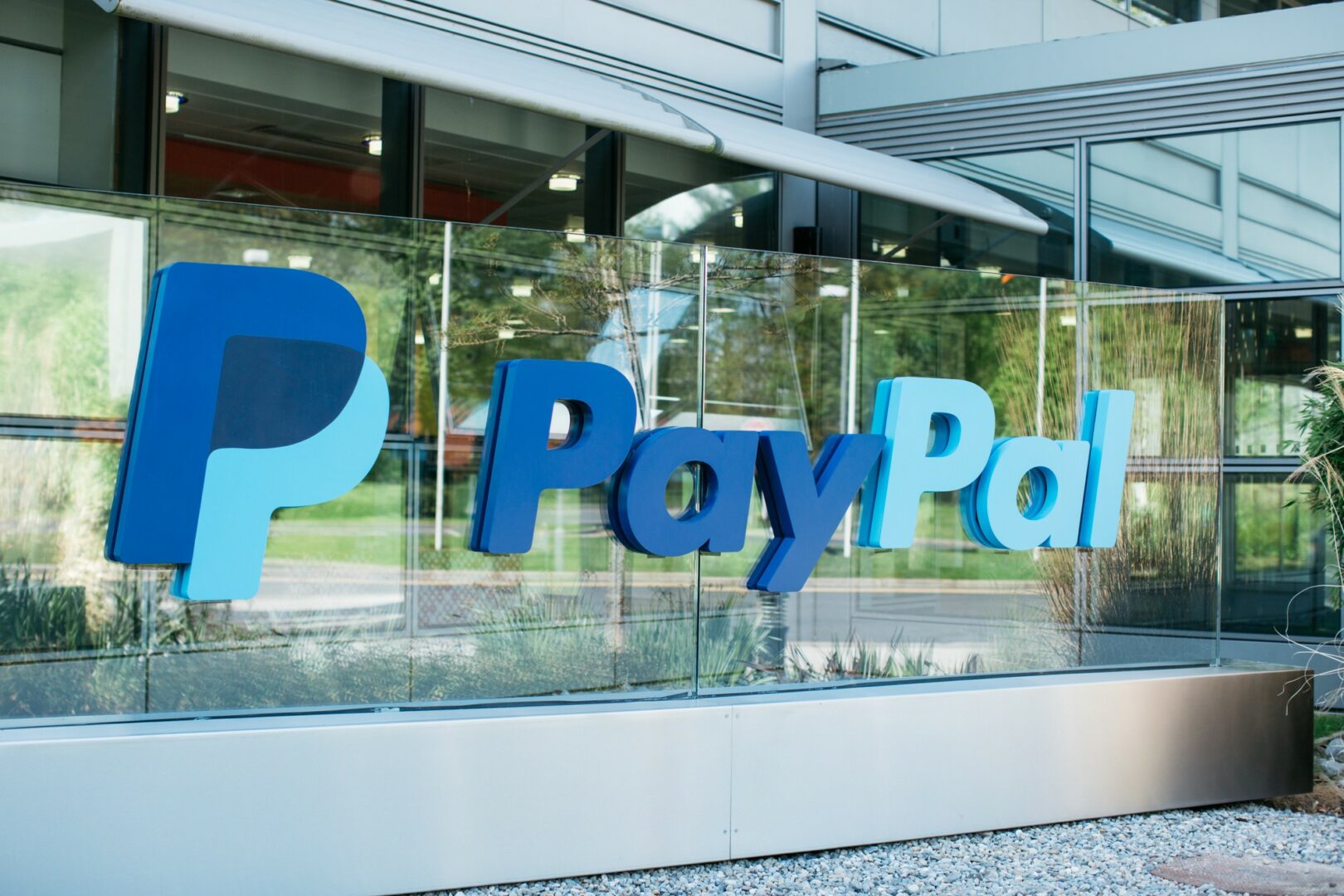 Cổ phiếu PayPal Holdings có đáng mua sau BCTC Q2 vượt kỳ vọng?