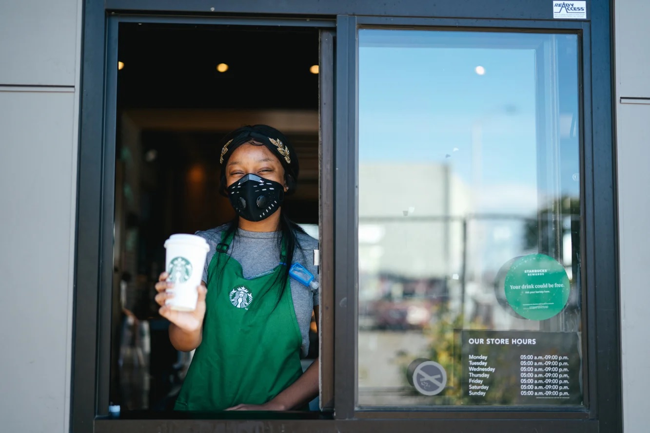 Muốn bỏ túi thu nhập thụ động ngày càng lớn? Mua ngay cổ phiếu Starbucks