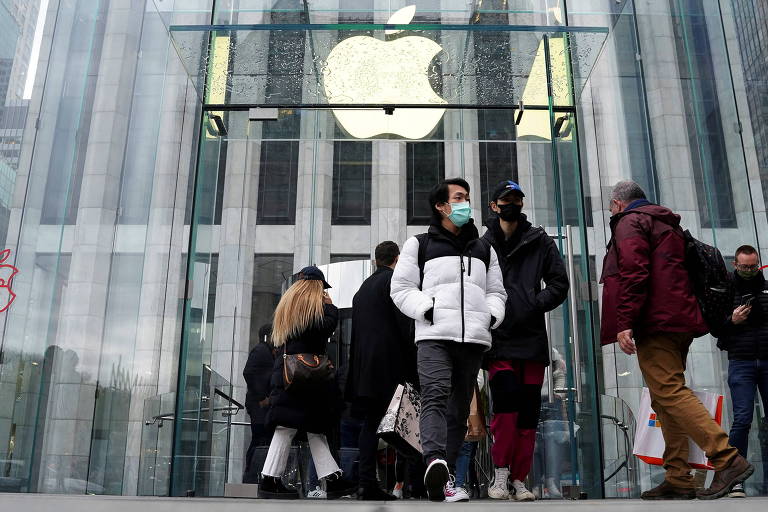 Apple bị kiện tập thể vì tính phí quá cao
