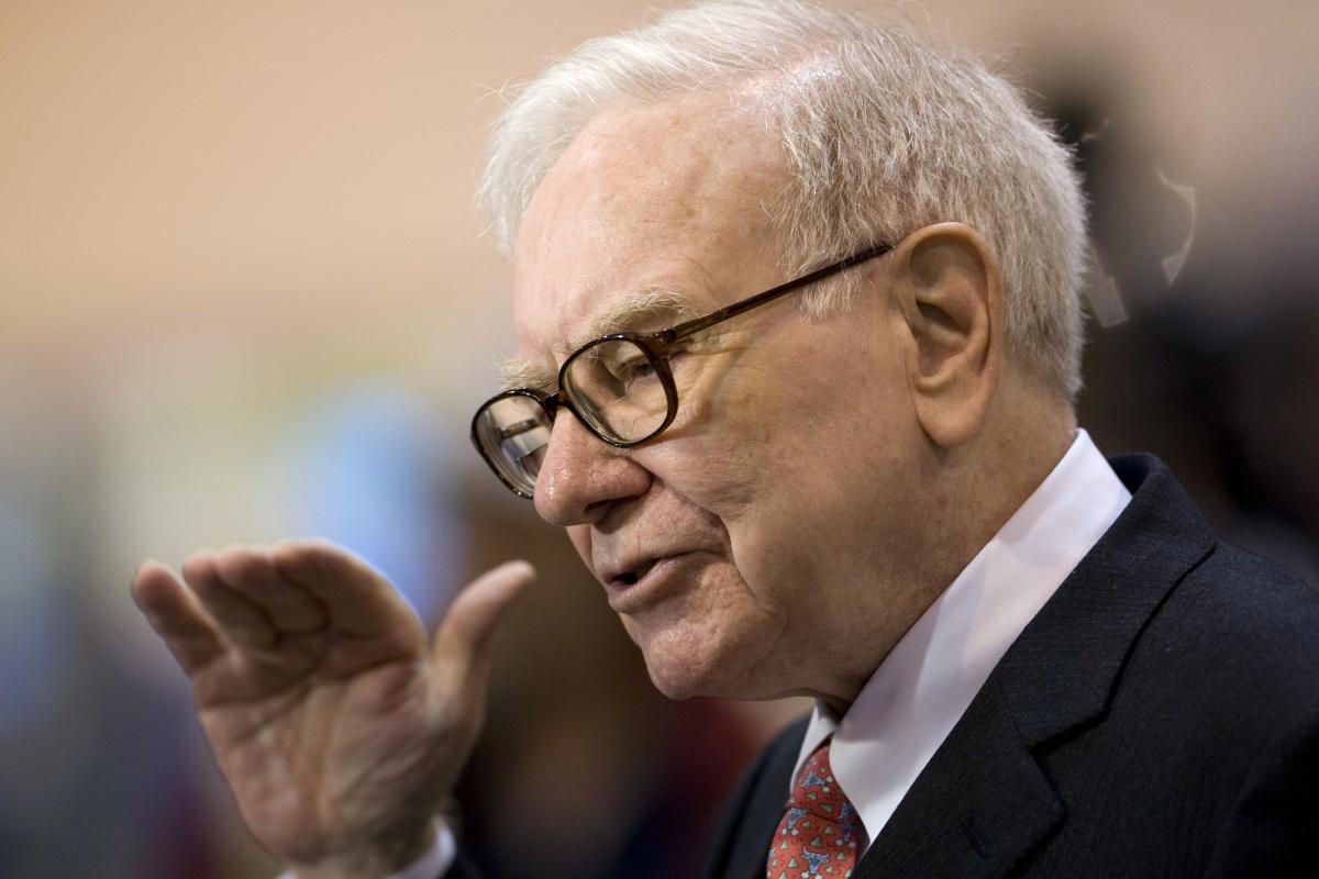 Warren Buffett mua thêm cổ phiếu Apple, bán Verizon trong Q2/2022