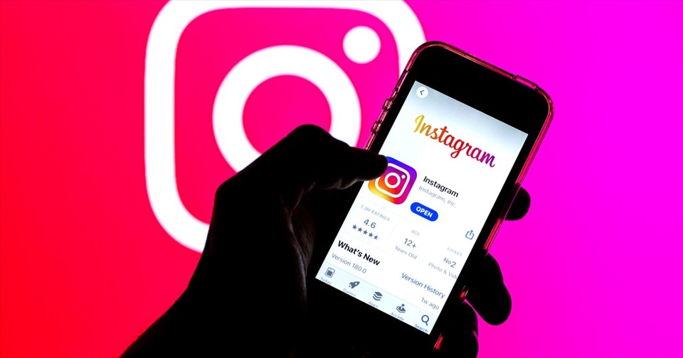 Người dùng đang "quay lưng" với  Instagram