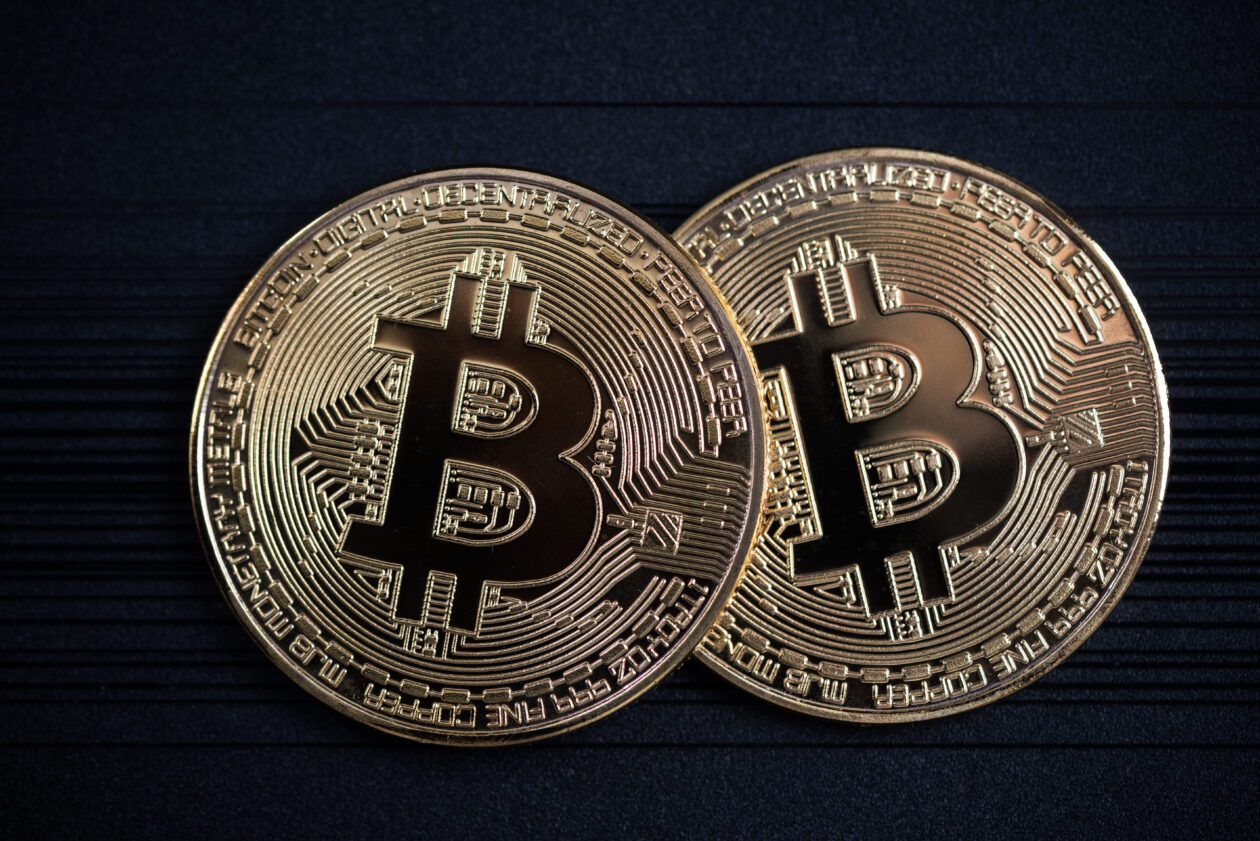Bitcoin thoái lui; thị trường chung suy yếu