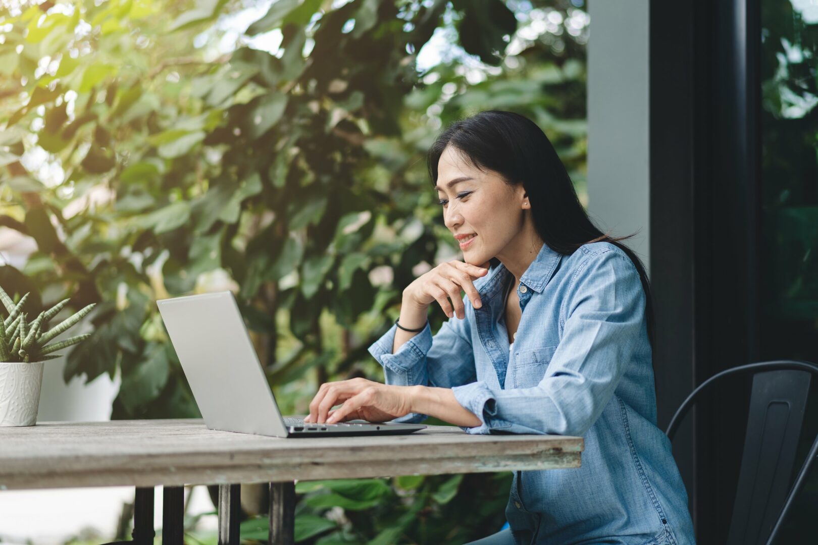 Giảm 50% từ đầu năm đến nay, cổ phiếu Meta có vẻ “đủ rẻ” cho một khoản nắm giữ dài hạn