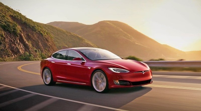 Tesla quảng cáo sai sự thật - Có thể bị rút giấy phép?