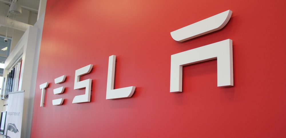 Tesla sắp phân tách cổ phiếu vào ngày 25/8: 5 điều nhà đầu tư cần biết