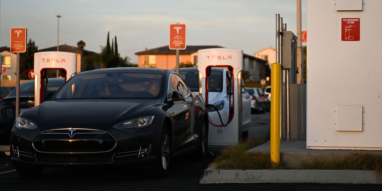 Phân tích: Tesla đã khóa sổ cho đợt phân tách cổ phiếu 3 ăn 1 vào thứ Tư, điều này có ý nghĩa gì?