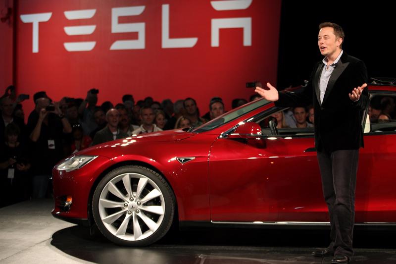 Elon Musk đang huỷ hoại Tesla bởi cách hành xử kỳ lạ này
