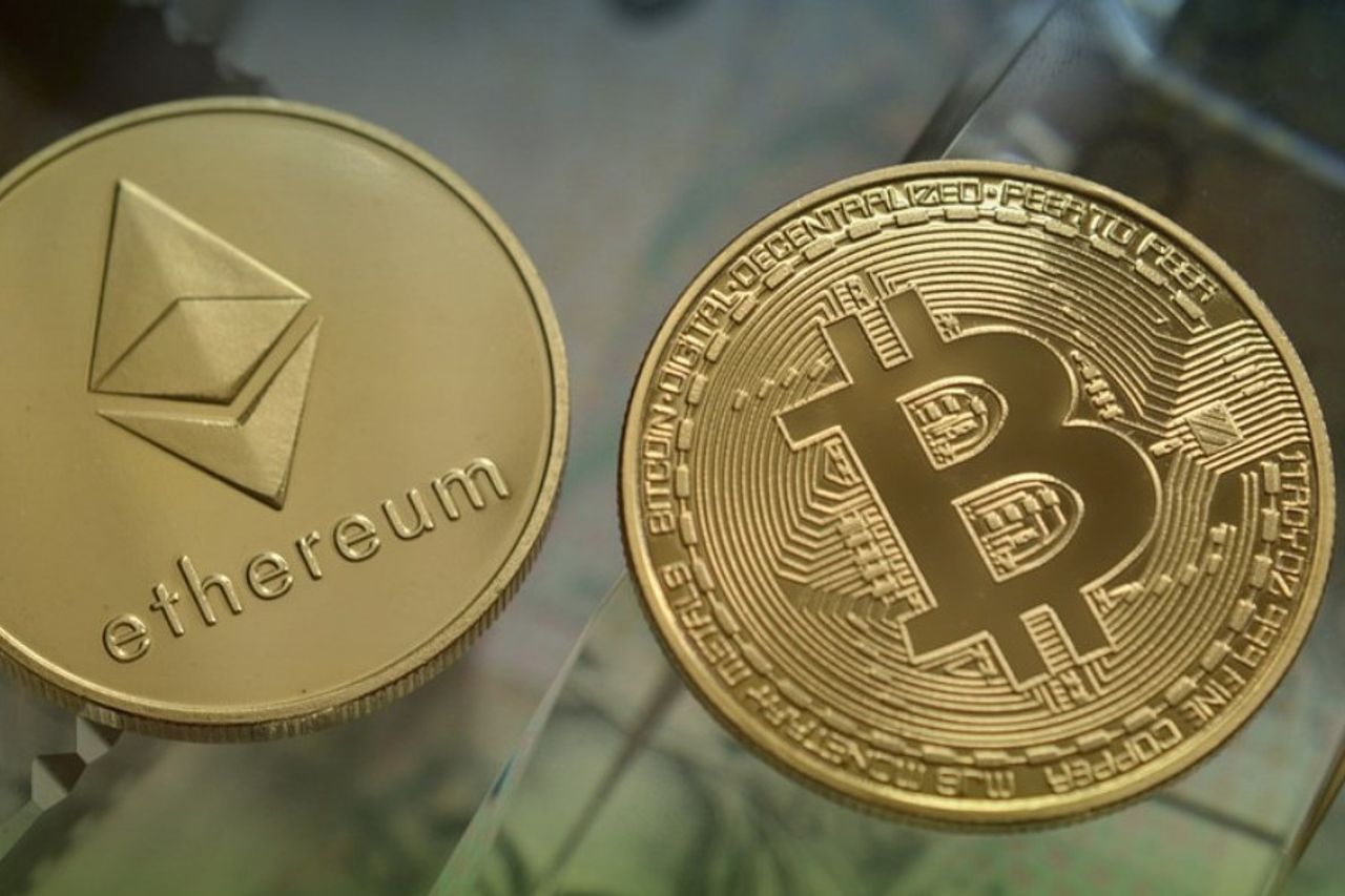 Ether giảm mạnh sau Hợp nhất, Bitcoin cũng suy yếu