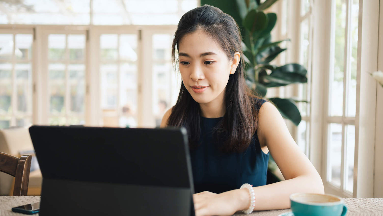 Adobe, PayPal: 2 cổ phiếu đáng mua trong giai đoạn điều chỉnh của lĩnh vực công nghệ