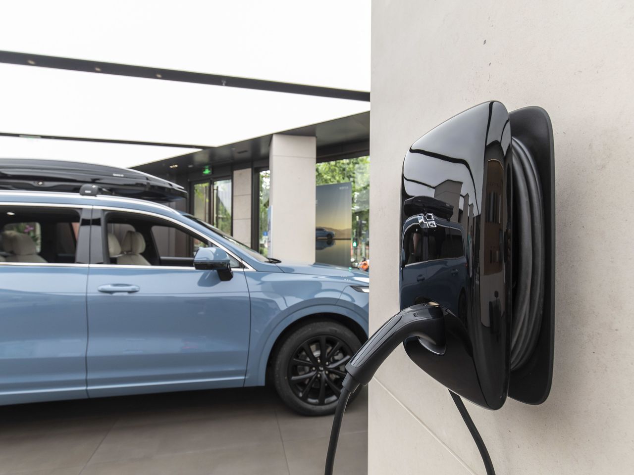 Cổ phiếu EV Li Auto tăng bất chấp dự báo giao hàng sụt giảm – tại sao lại như vậy?