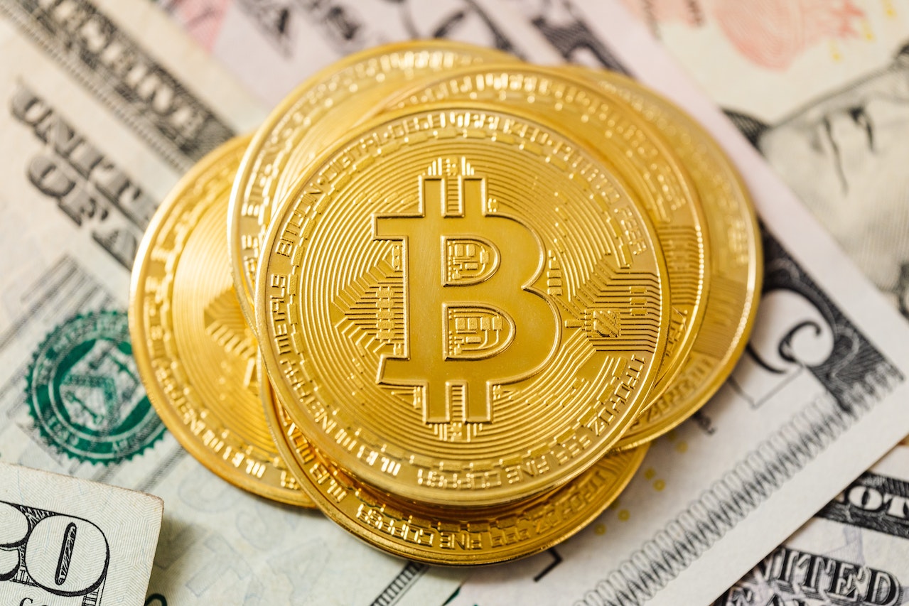 Bitcoin mất ngưỡng 20.000 USD; Robinhood niêm yết Cardano