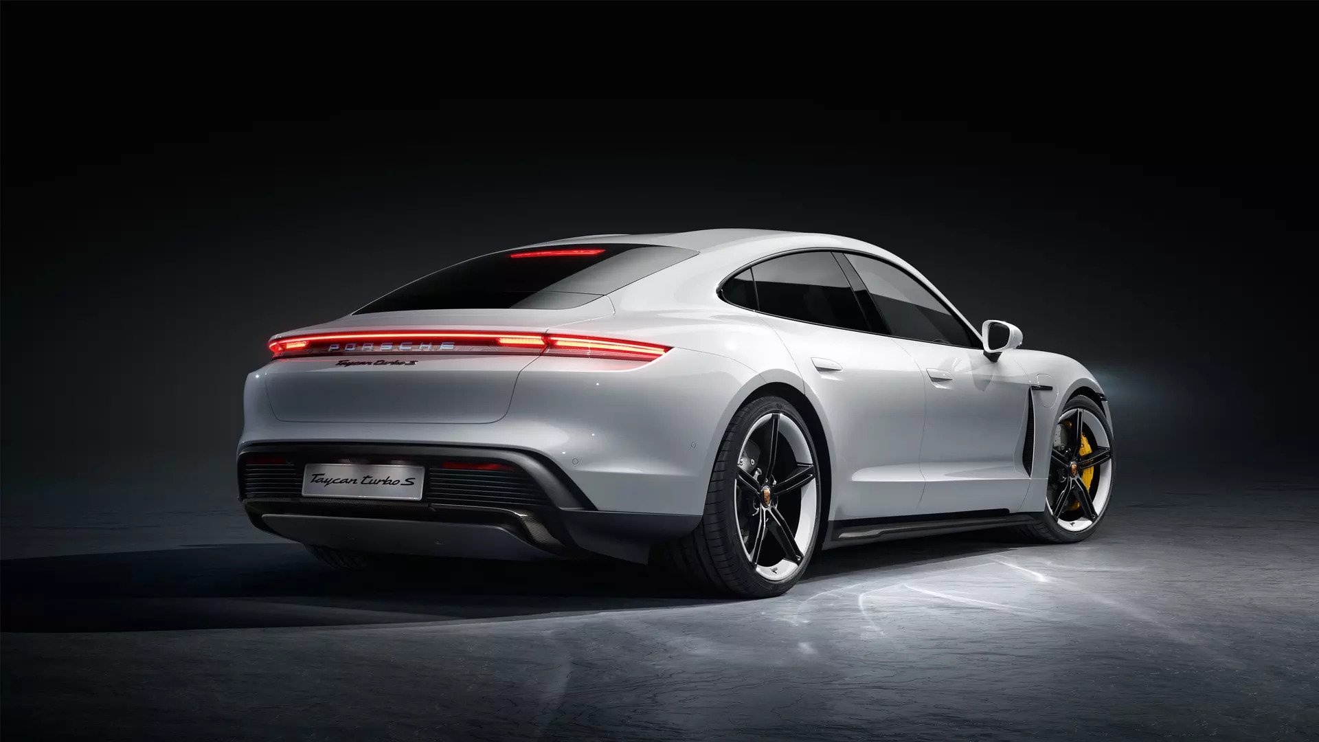Porsche đã có giá trị vượt mặt công ty mẹ VW: các nhà phân tích nghĩ gì?