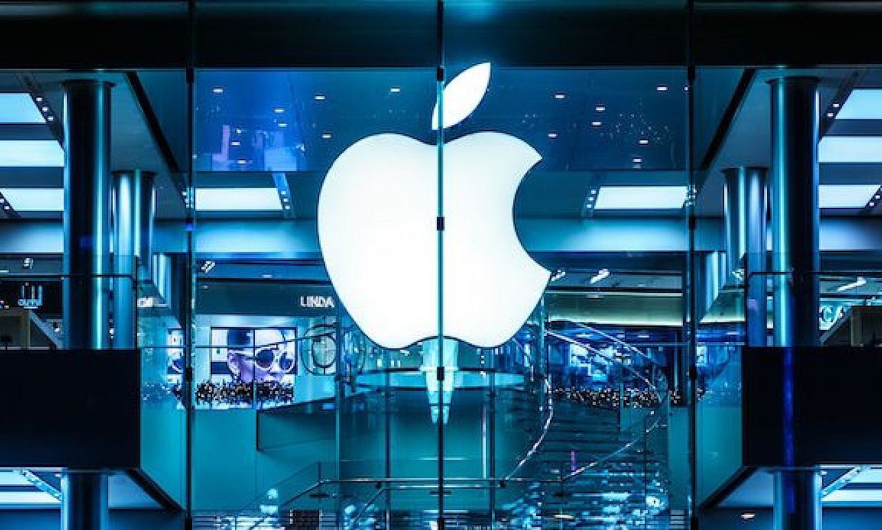 Apple là khoản đầu tư công nghệ lớn nhất của Warren Buffett