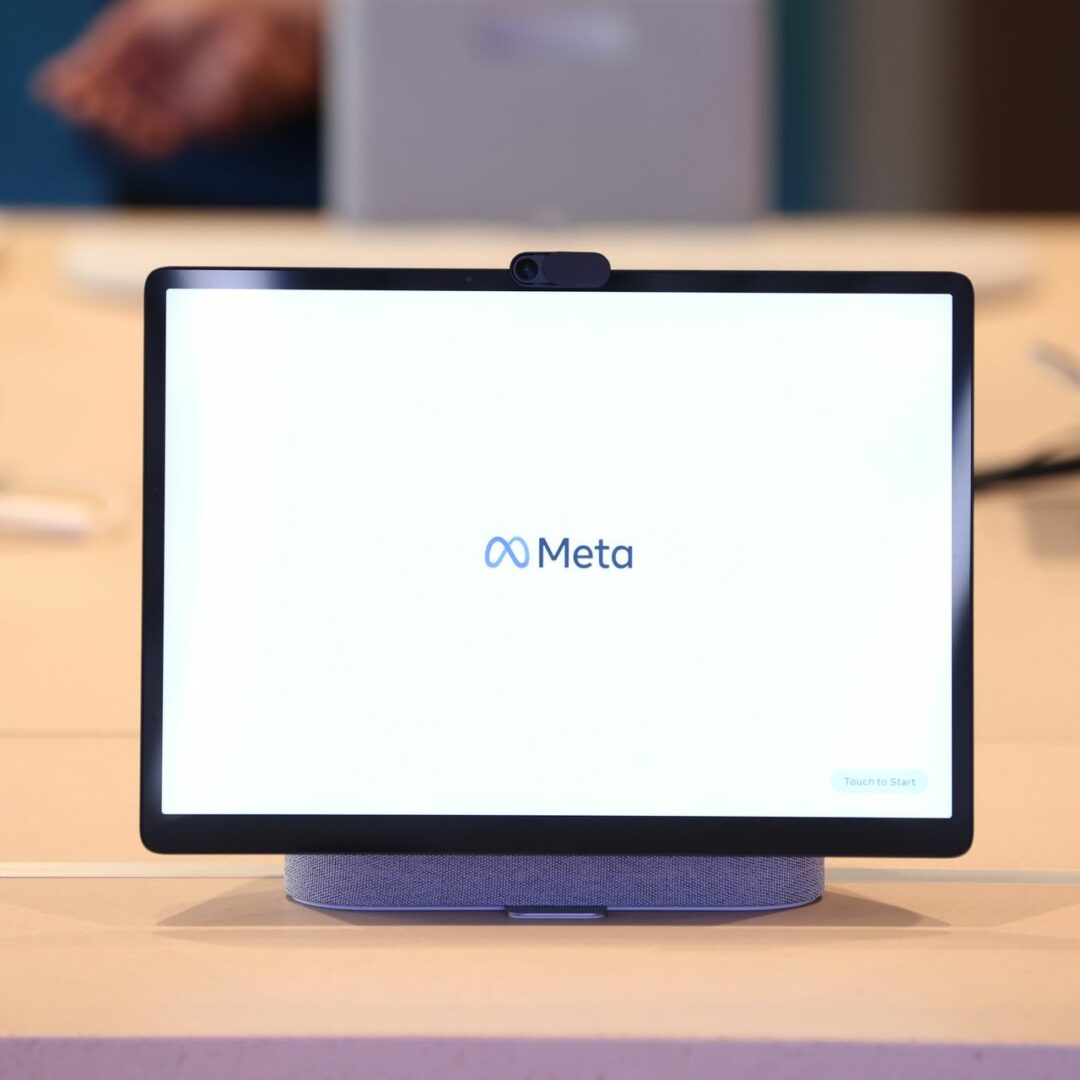 Cổ phiếu Meta chạm đáy 4 năm sau khi bị hạ bậc xếp hạng