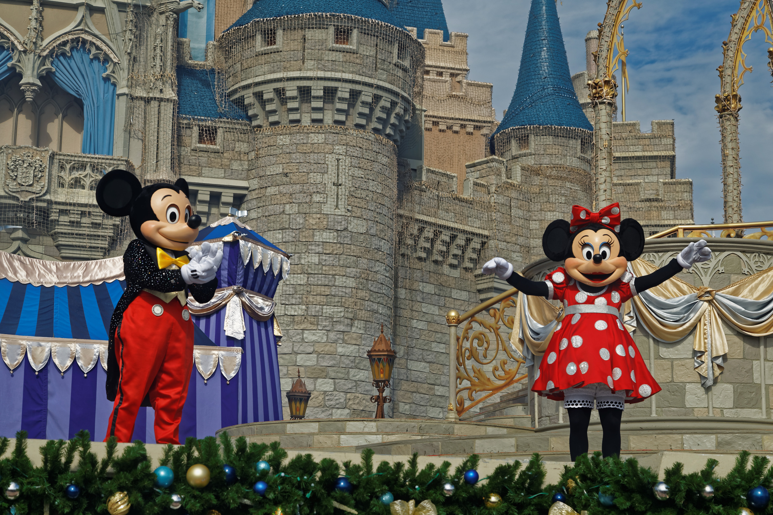 Disney có CEO mới: cổ phiếu có phải một giao dịch mua không cần nghĩ trước năm 2023?