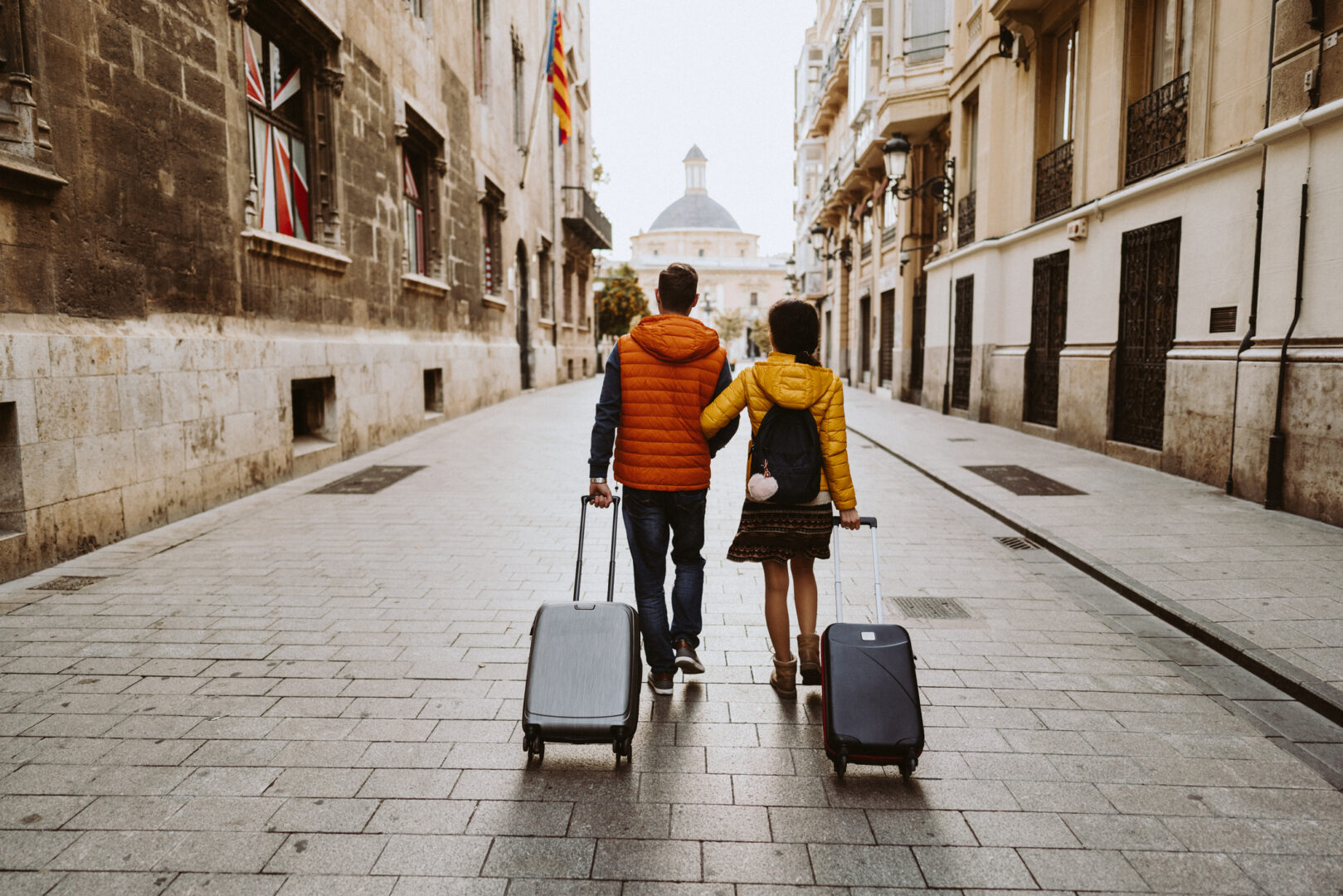Giảm 44%, cổ phiếu Airbnb đang thực sự rất đáng mua vào lúc này