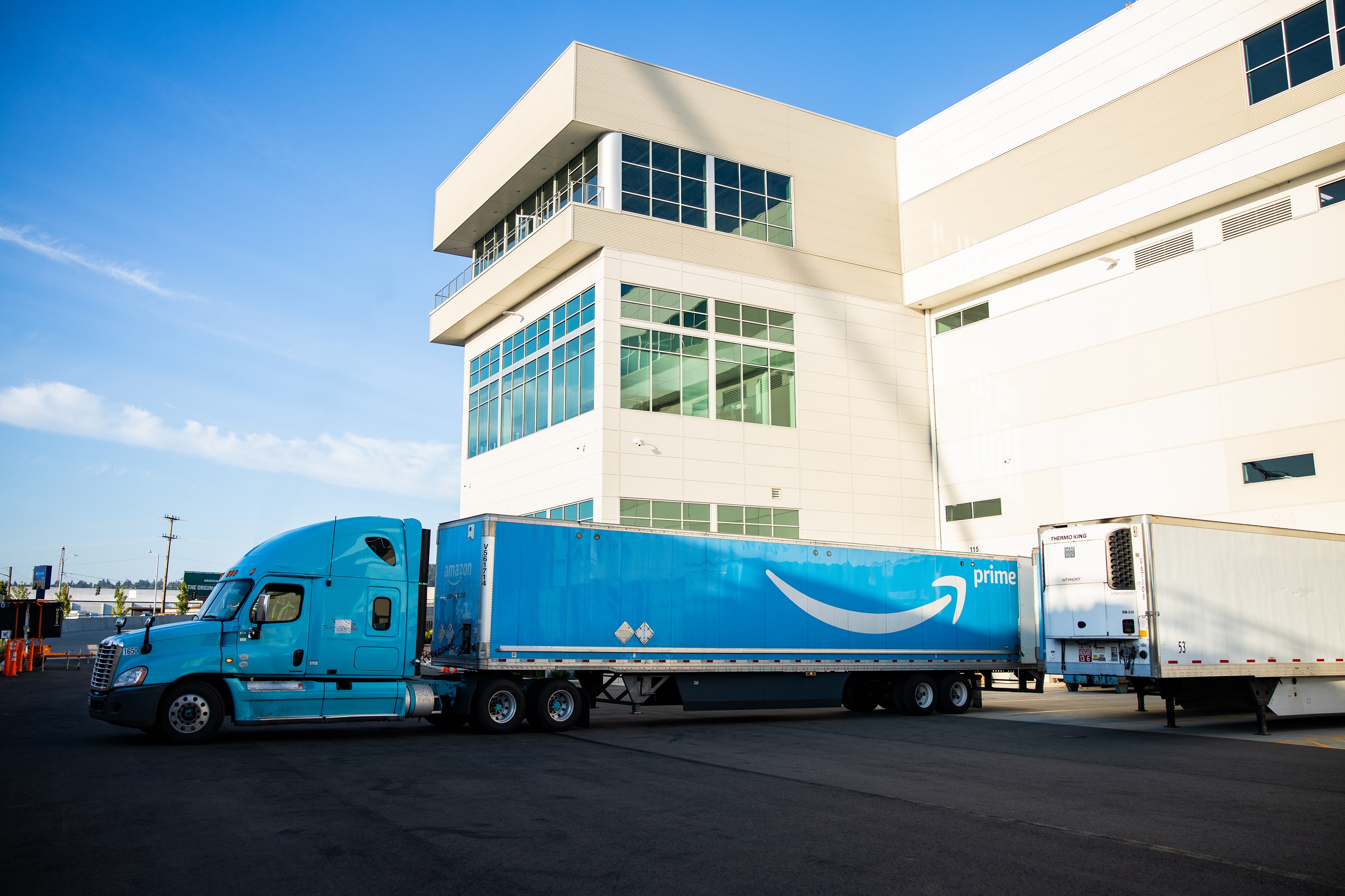 Cổ phiếu Amazon lao dốc – cơ hội để bạn xuống tiền tất tay mở một vị thế lớn