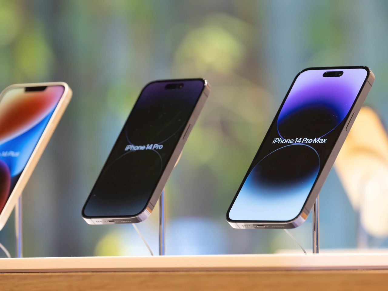 iPhone không miễn nhiễm với suy thoái – 1 người phe chủ mua cổ phiếu Apple căng thẳng