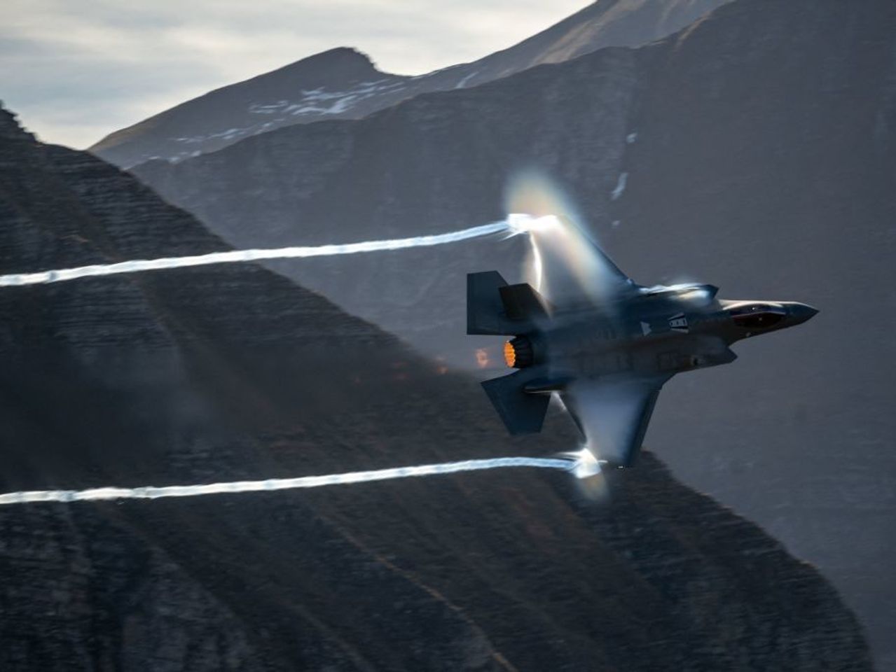 Cổ phiếu Raytheon được vinh danh là 'ý tưởng tốt nhất' cho năm 2023