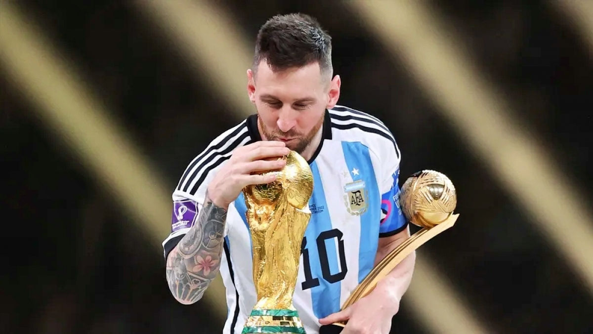 Lionel Messi - Huyền thoại thứ 9 trong lịch sử bóng đá