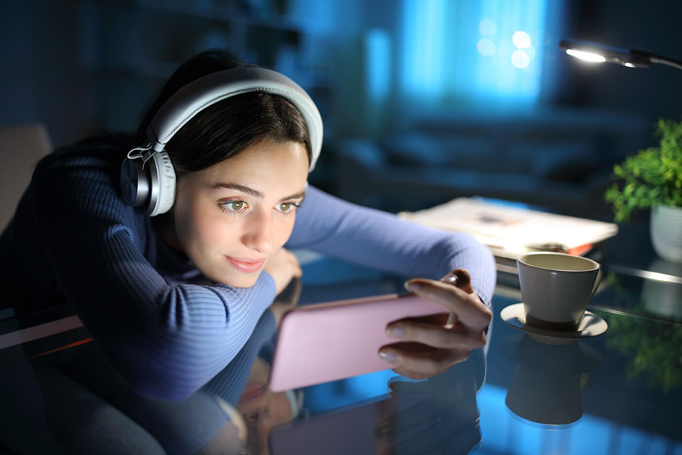 Lựa chọn đầu tư thông minh hơn: Netflix hay Amazon?
