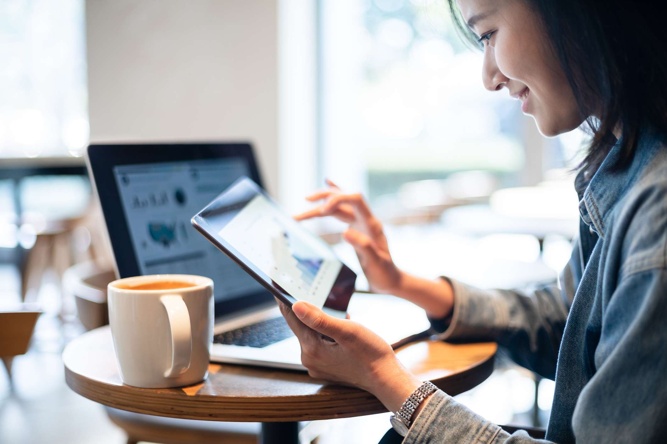 Cổ phiếu Amazon, Apple và Chewy đều tăng giá trong phiên thứ Tư vì lý do này