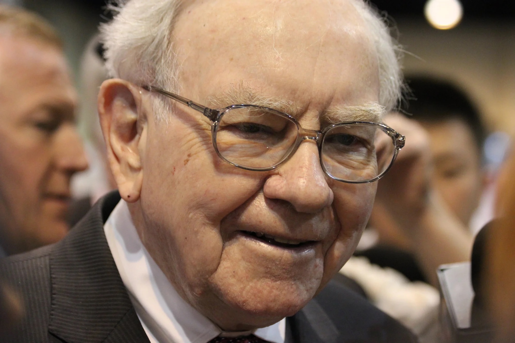 Amazon, Berkshire: 2 cổ phiếu Buffett bạn có thể mua ngay trong tháng 1 và giữ mãi