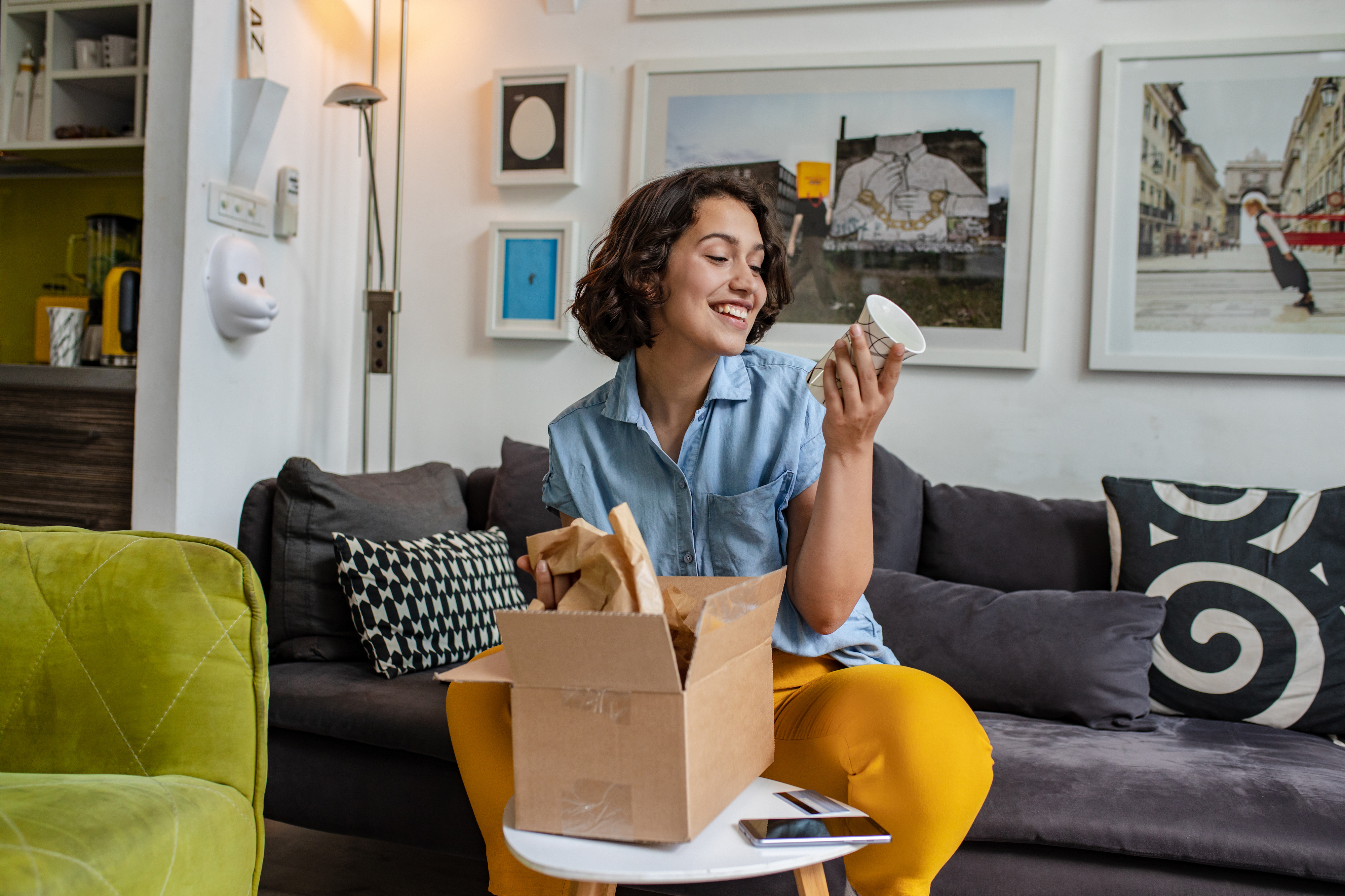 Giảm gần 50%, cổ phiếu Amazon có đáng mua trong năm 2023?